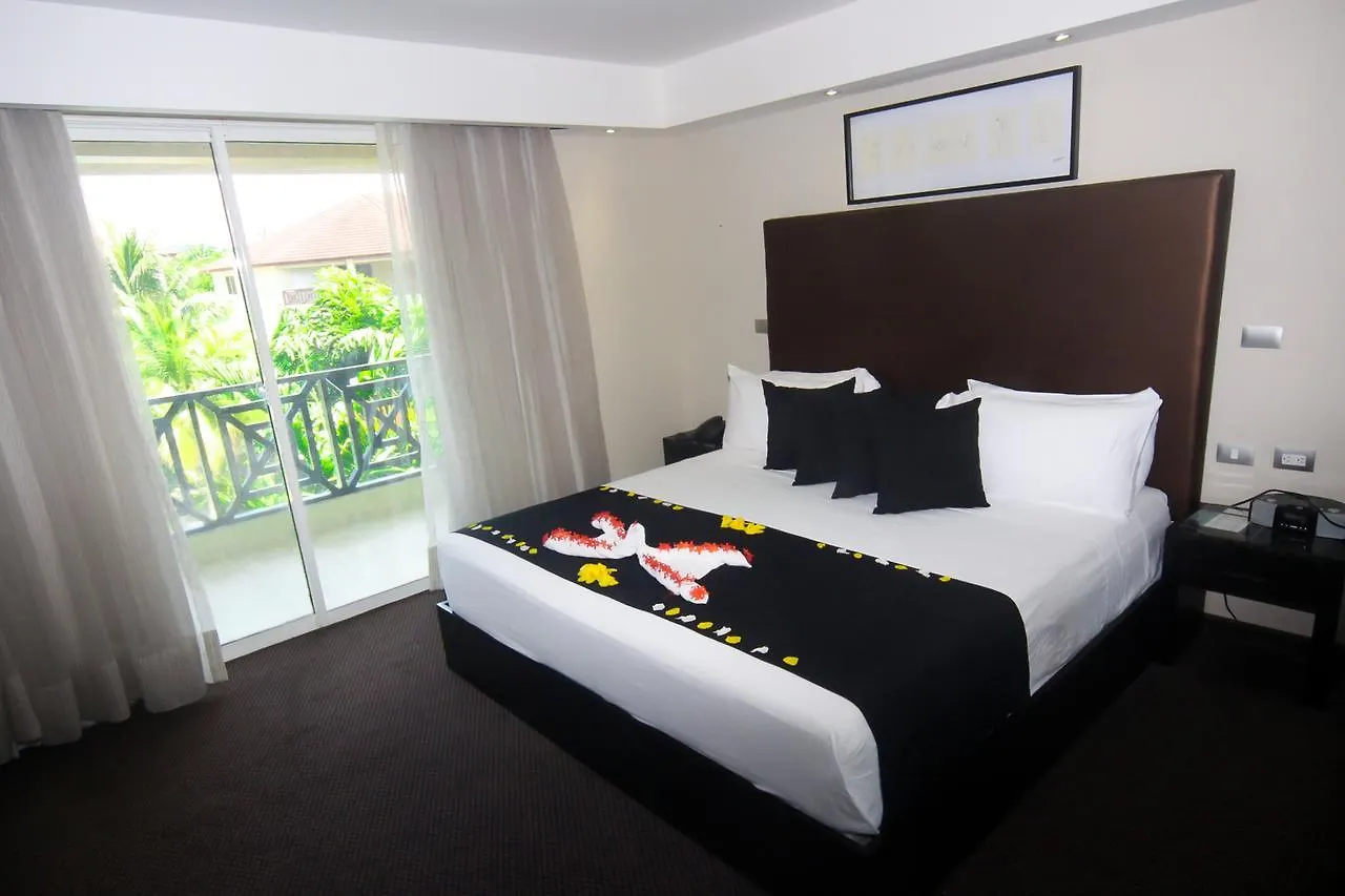 Savoy Hotel Boutique Las Terrenas 4*,